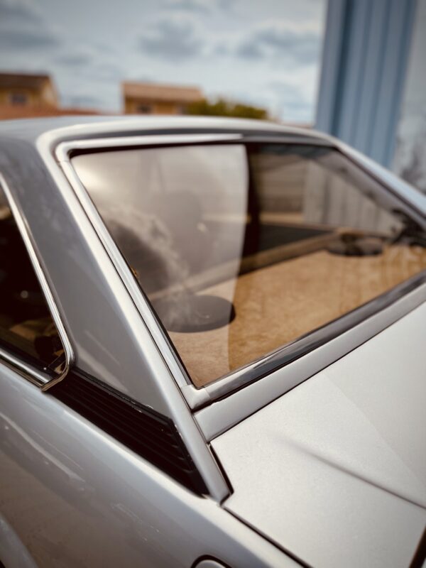 Peugeot 504 Coupé 2 litres – Image 14