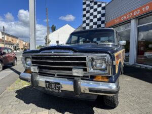 Jeep Grand Wagoneer