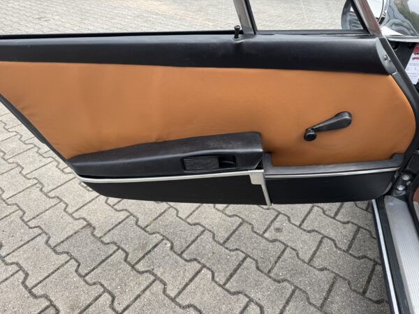 Porsche 911 2.2T – Image 16