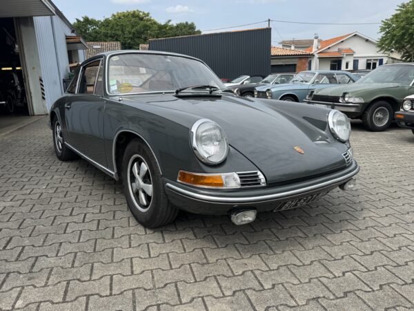 Porsche 911 2.2T – Image 10