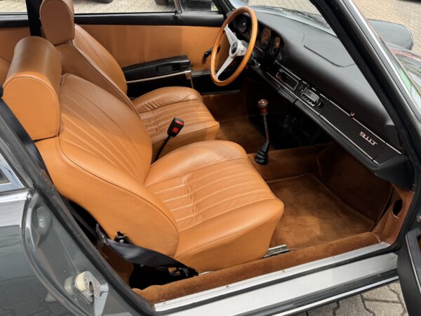 Porsche 911 2.2T – Image 8