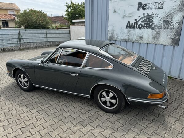 Porsche 911 2.2T – Image 6
