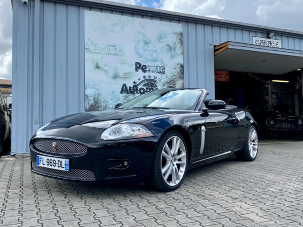 JAGUAR XKR