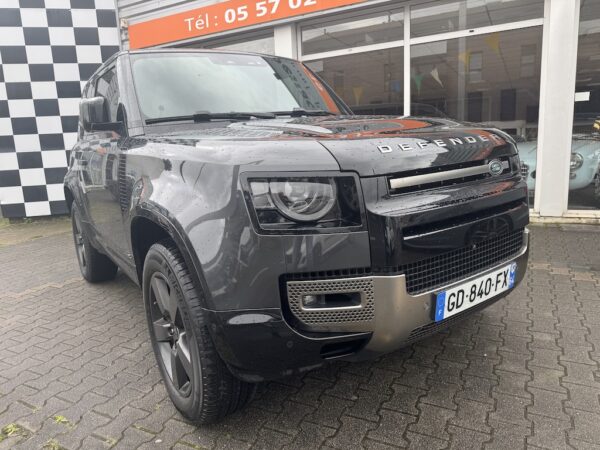 LAND ROVER DEFENDER P400 X DYNAMIC