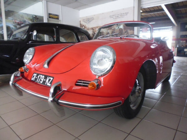 PORSCHE 356 CABRIOLET ROUGE