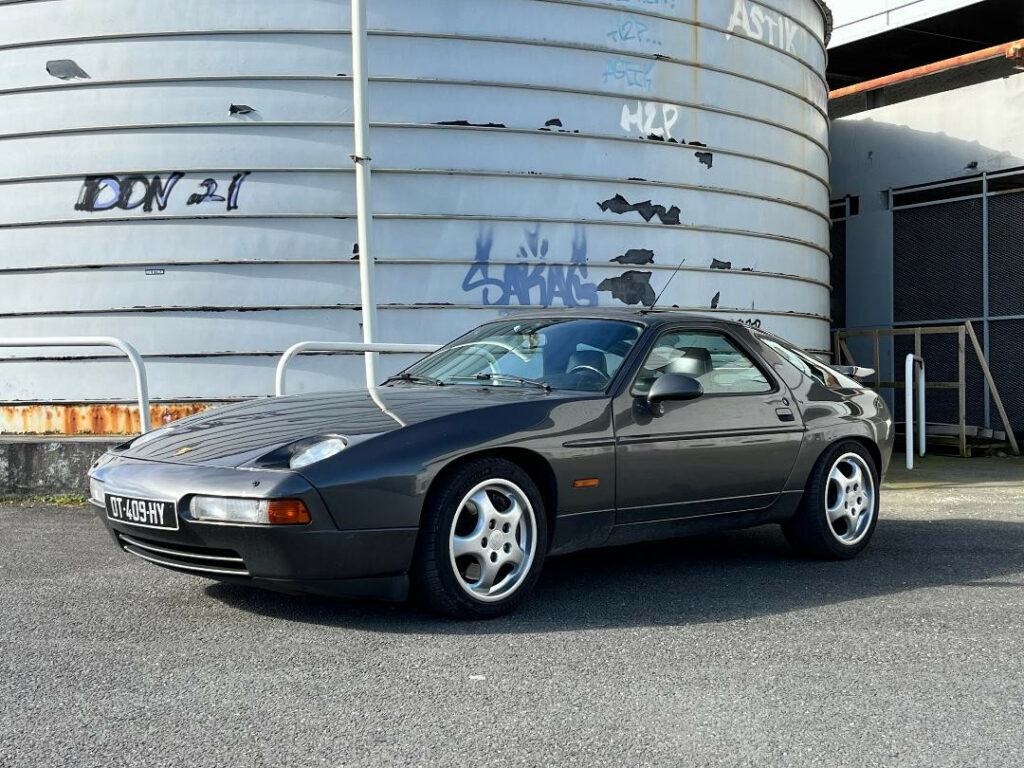 PORSCHE 928 GTS