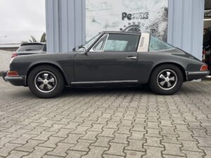 Porsche 911 2.2 T Targa