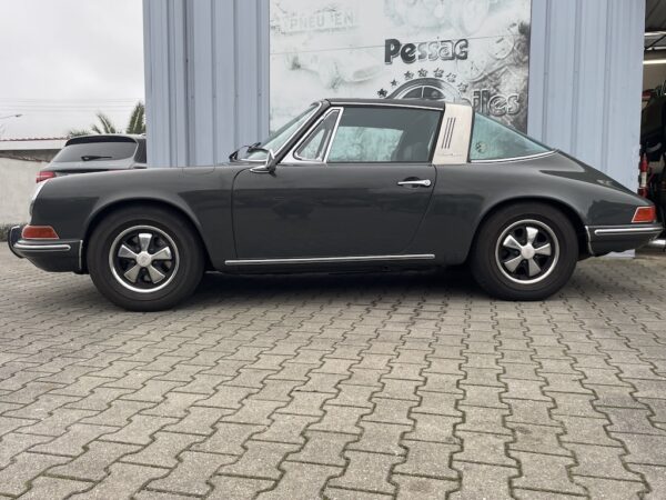 Porsche 911 2.2 T Targa