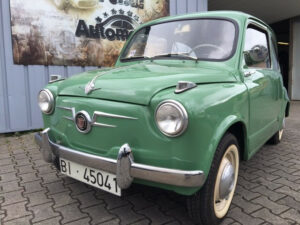 SEAT 600