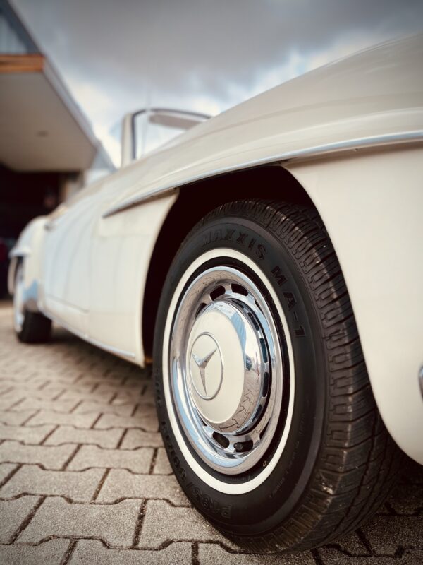 Mercedes 190 SL – Image 16
