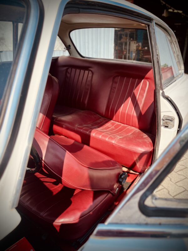 Alfa Romeo 1600 GT Scalino – Image 10